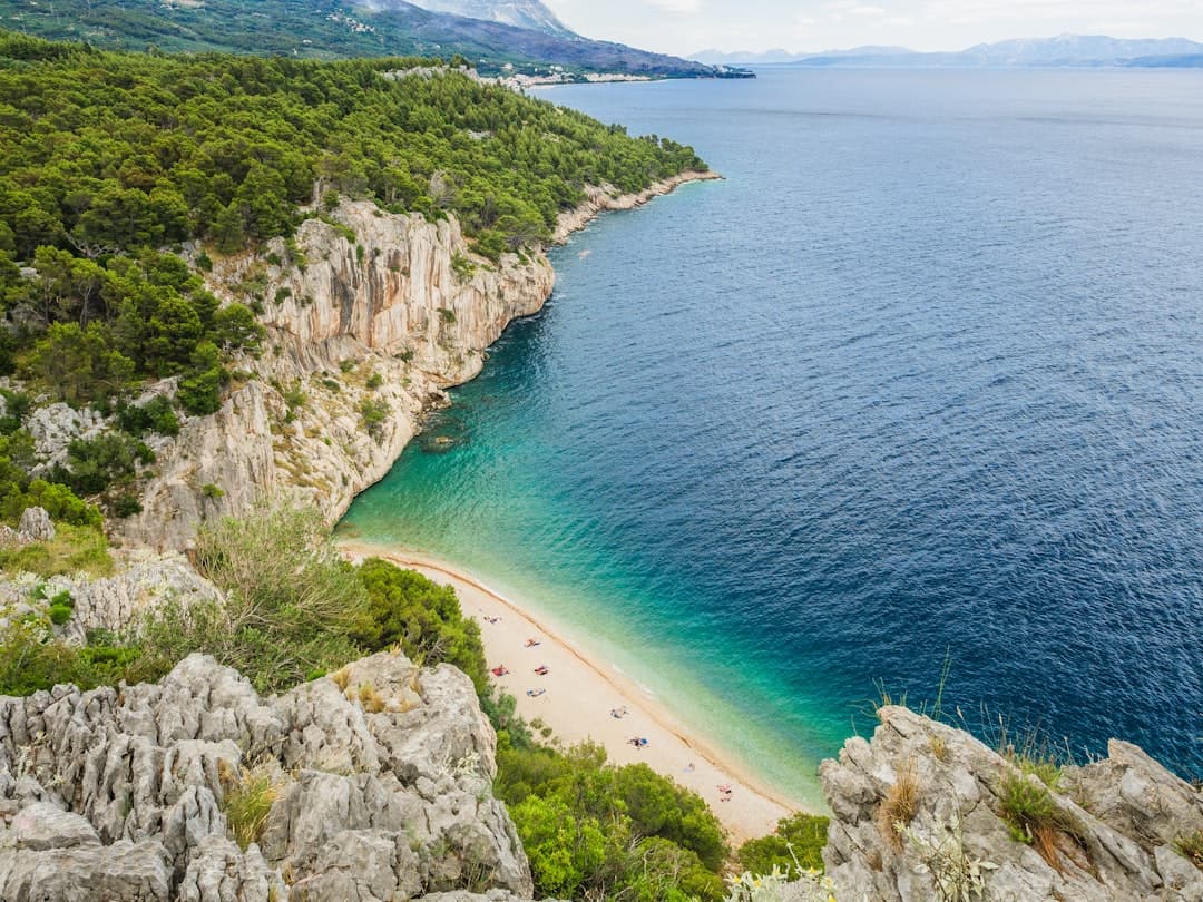 Widok na plażę w Chorwacji