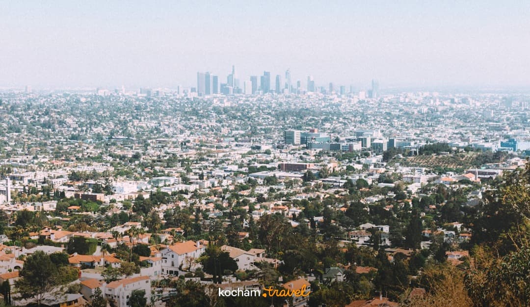 Panoramiczny widok na miasto Los Angeles, centrum, budynki mieszkalne.