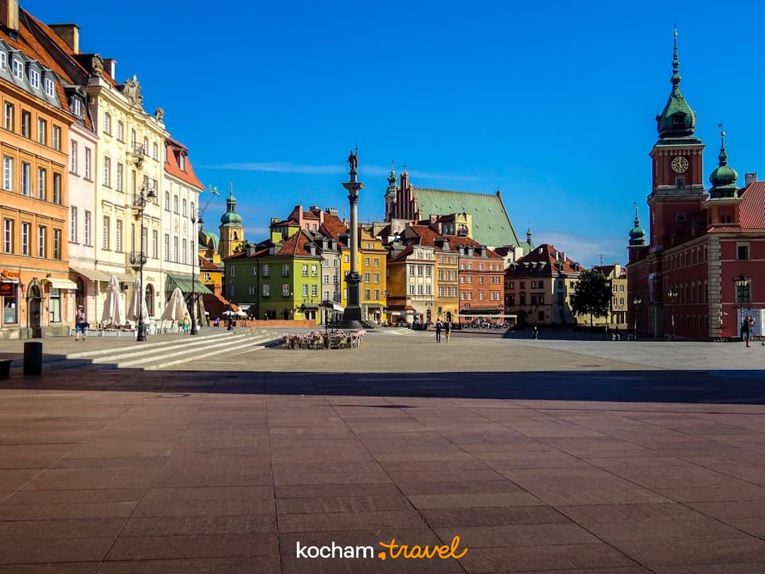 Rynek Starego Miasta Warszawa, kolorowe kamienice, Kolumna Zygmunta, Zamek Królewski