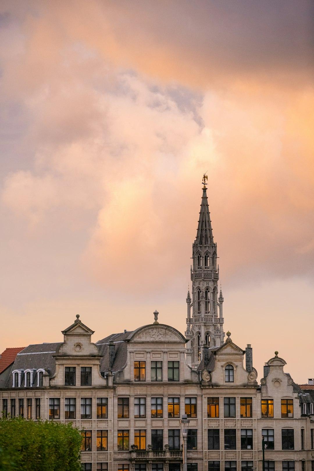 Panorama Brukseli o zachodzie słońca