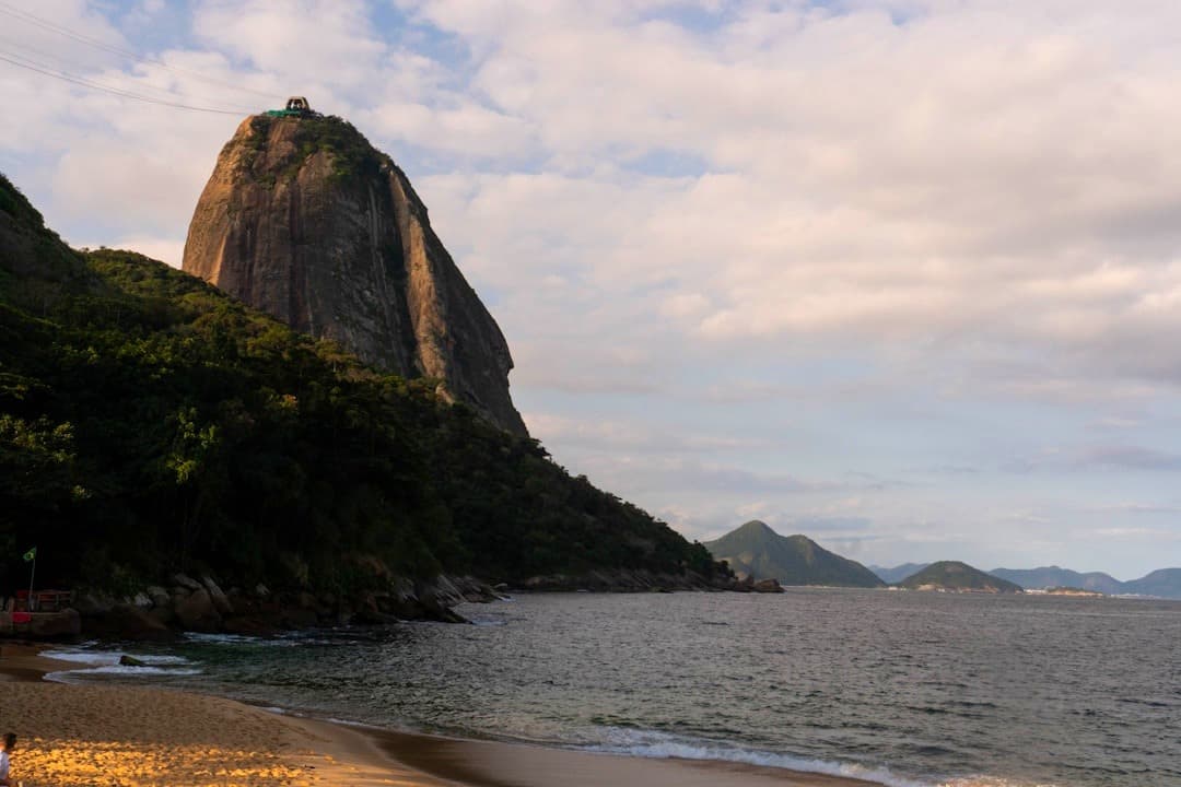 Głowa Cukru, kolejka linowa, plaża, ocean, Rio de Janeiro