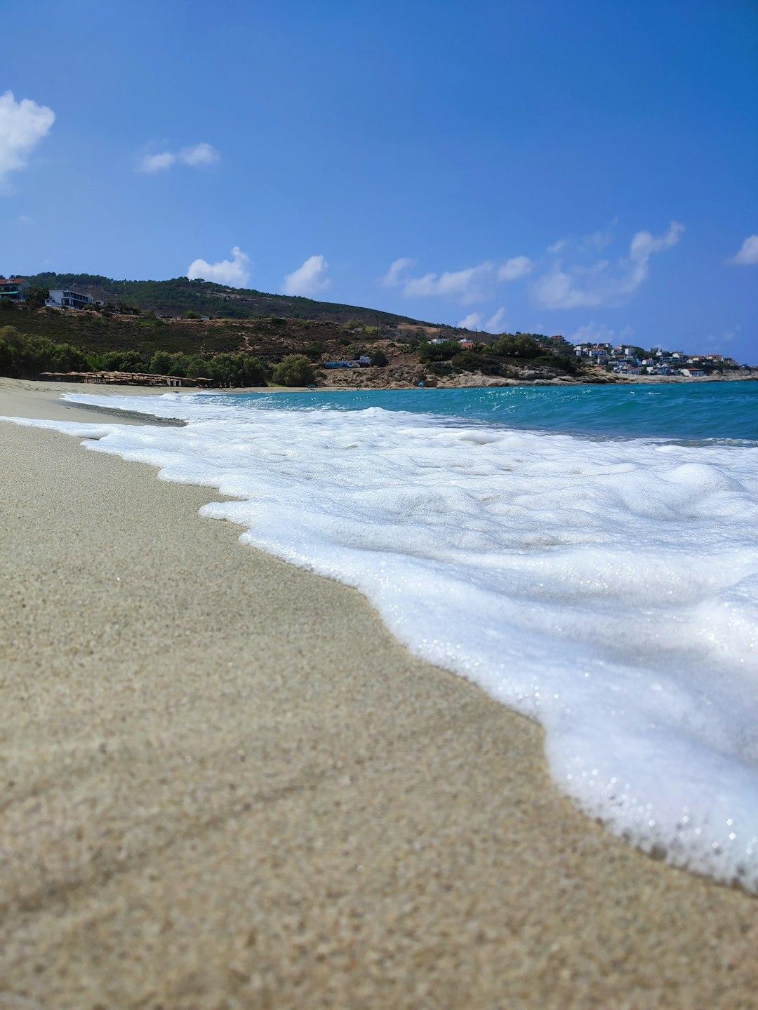 Piaszczysta plaża w Grecji