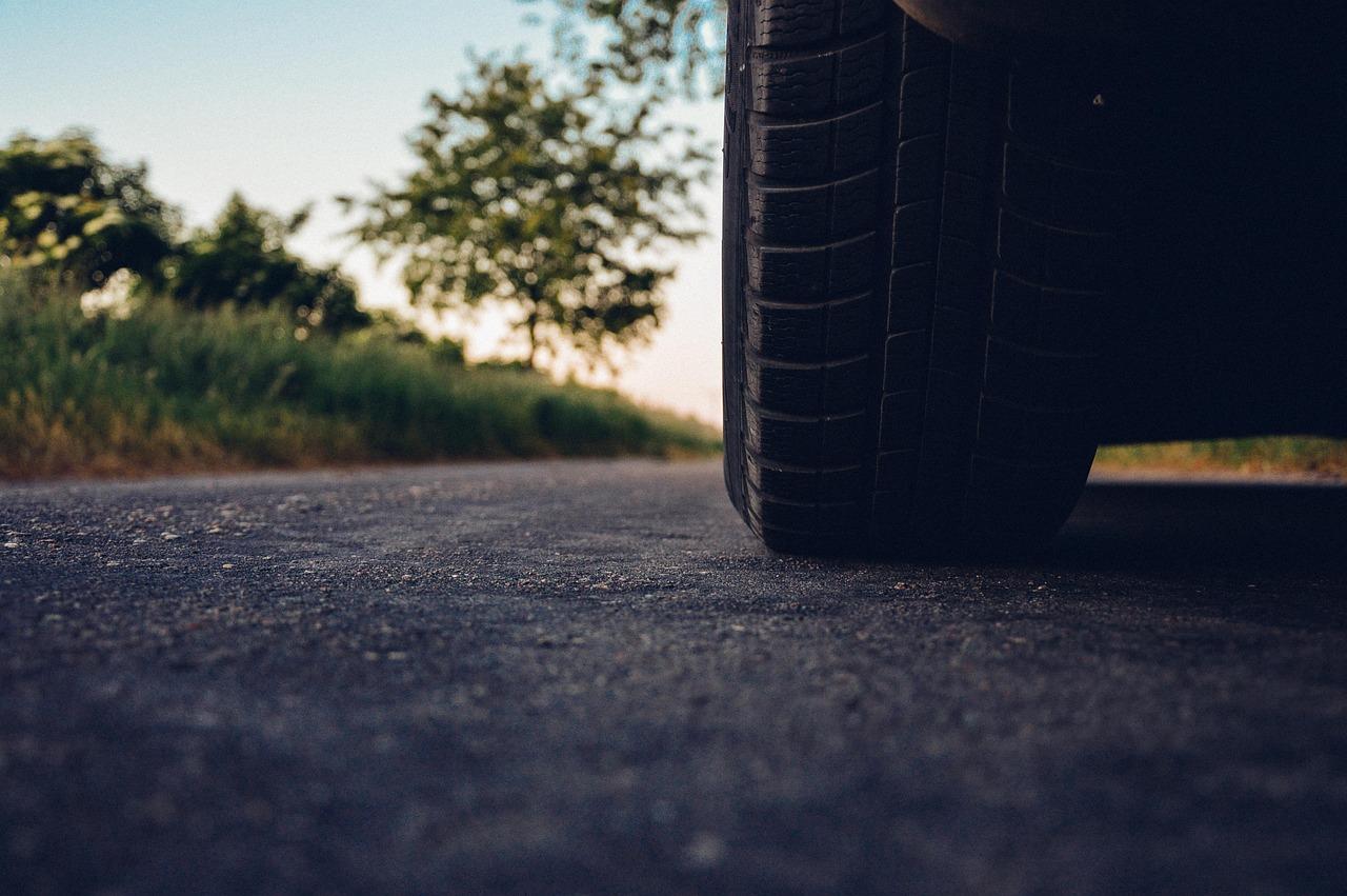 Najpiękniejsze trasy road‑trip w Europie