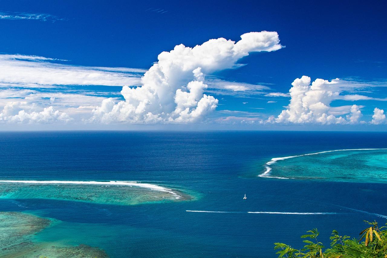 Widok z punktu Belvedere na Moorea