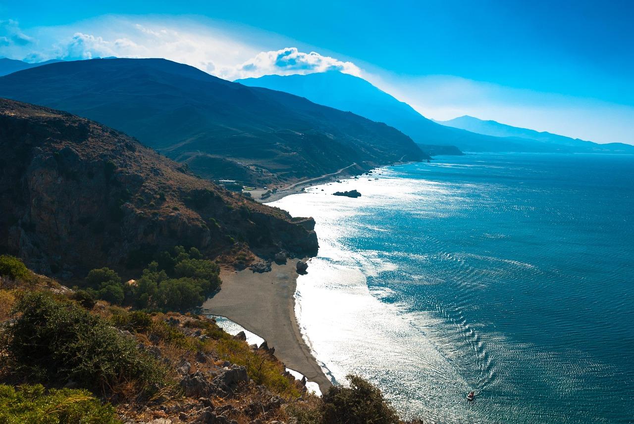 Widok na dolinę Preveli z wysokiego punktu widokowego