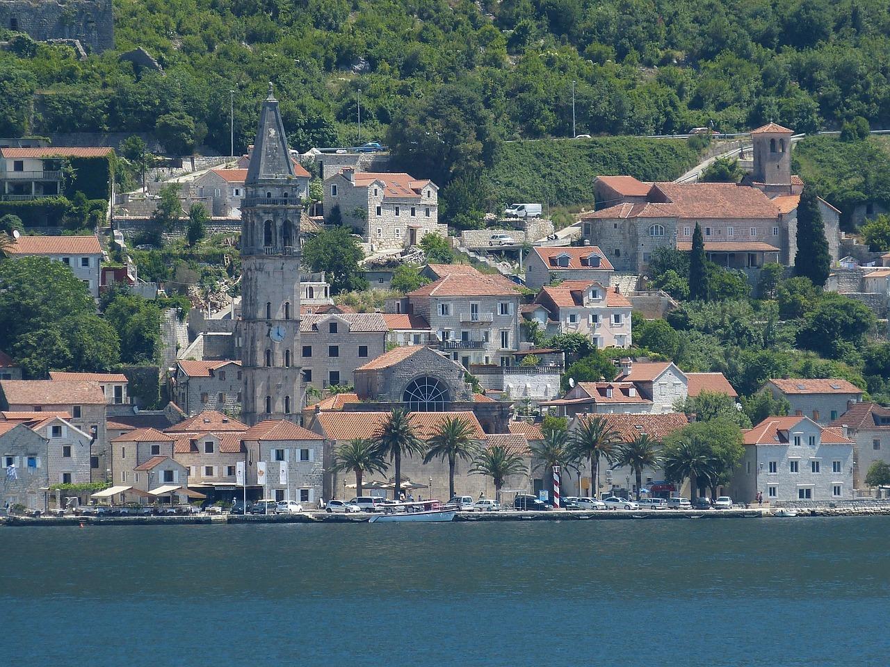 Kotor: jak dojechać i gdzie spać — przejrzysty plan?