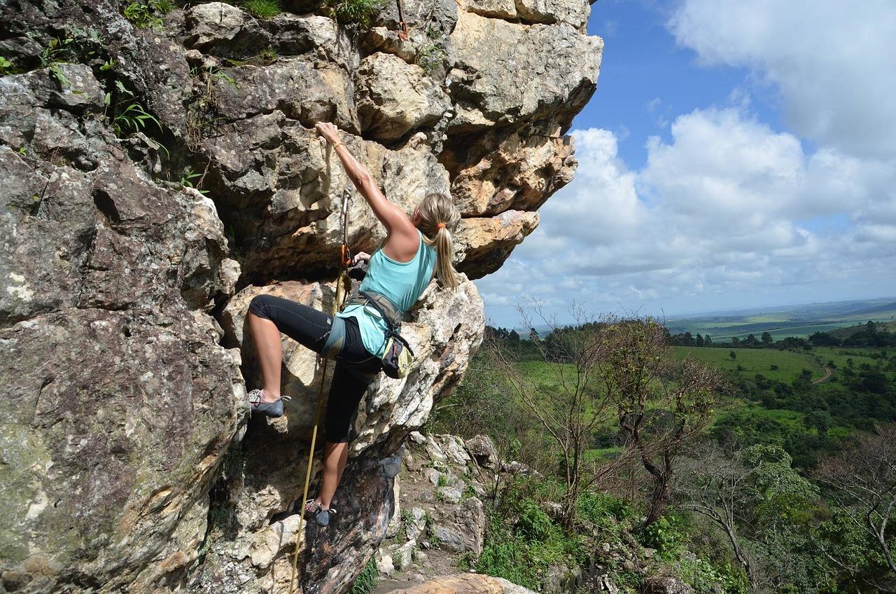 Widok na Mosteiro da Serra do Pilar i Porto