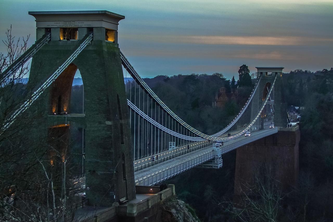 Panorama Bristolu o zachodzie słońca