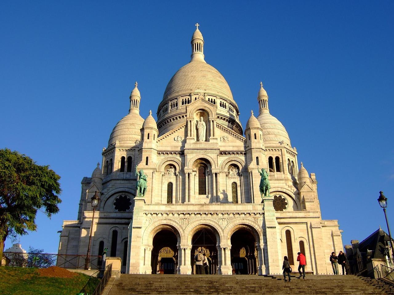 Widok na dzielnicę Montmartre i bazylikę Sacré-Cœur