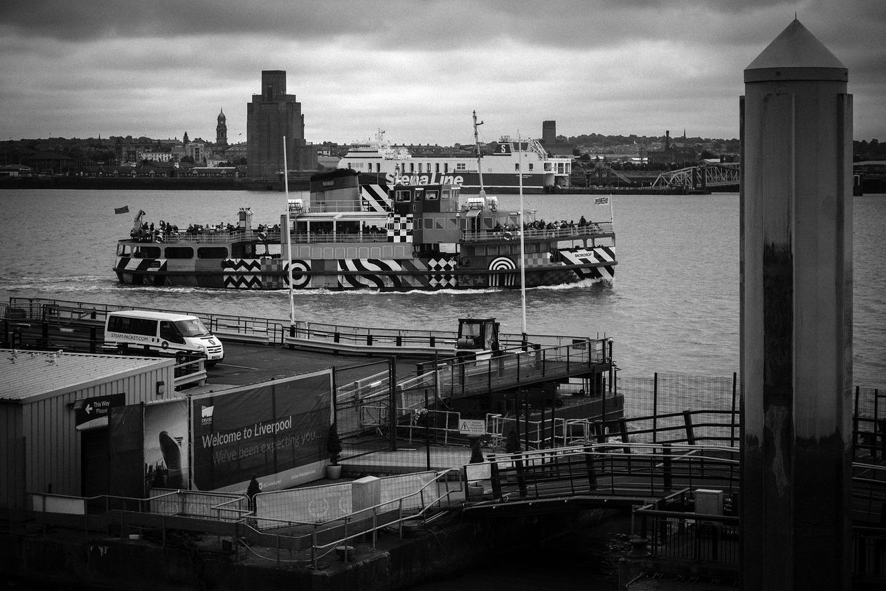Widok z promu Mersey