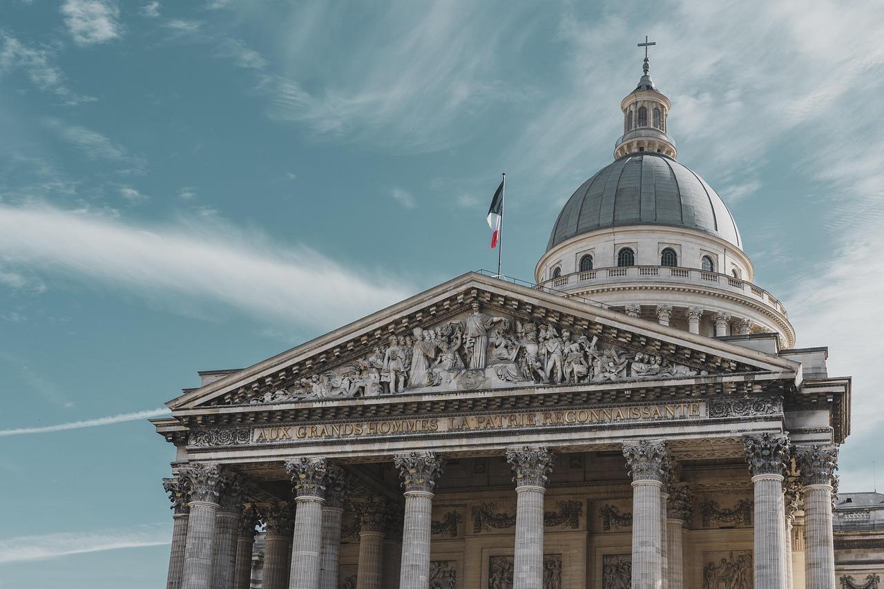 Widok na Pantheon w Rzymie