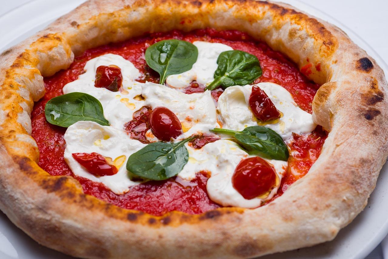 Talerz pizzy z Pizzerii na Barskiej