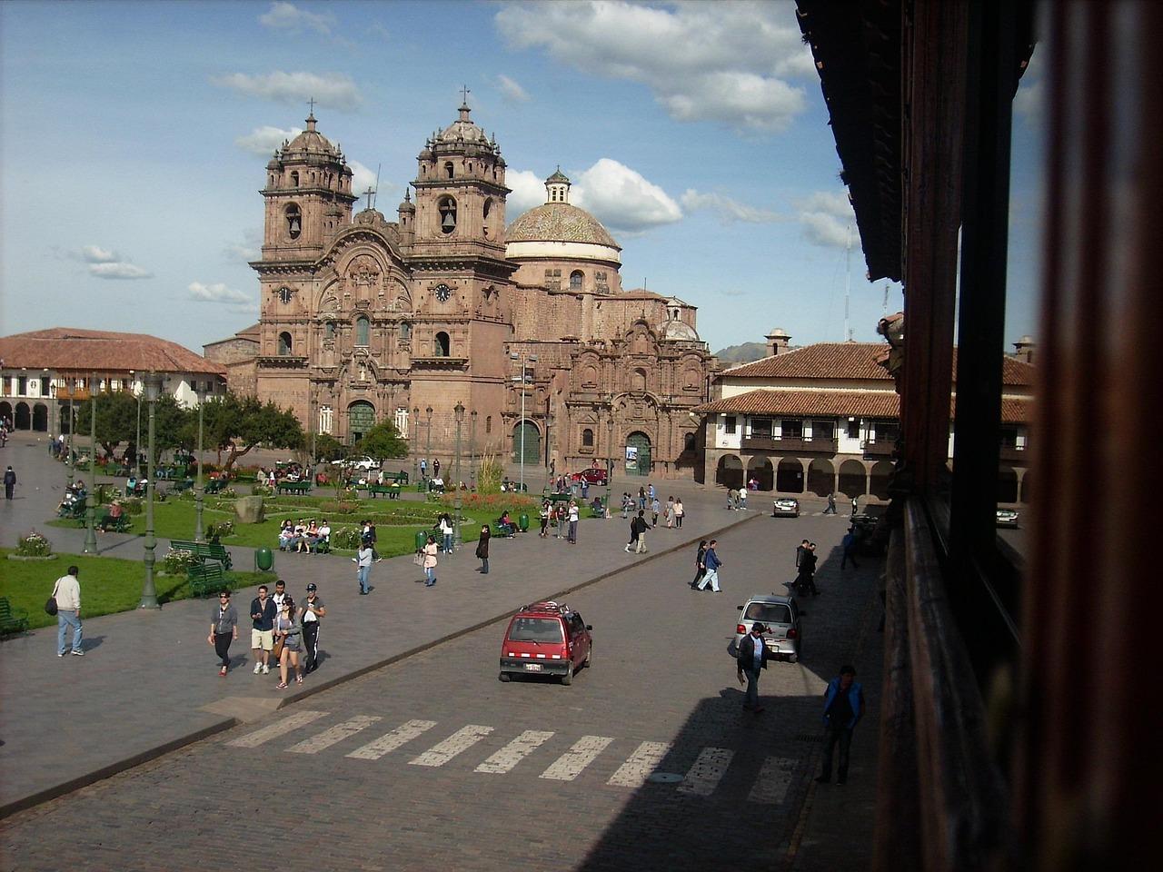 Sprzedawcy jedzenia na Plaza de Armas