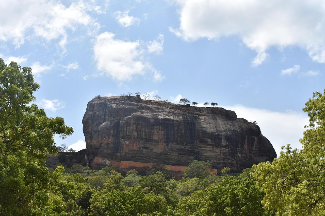 Sigiriya: gdzie zjeść — lokalne klasyki i street food?