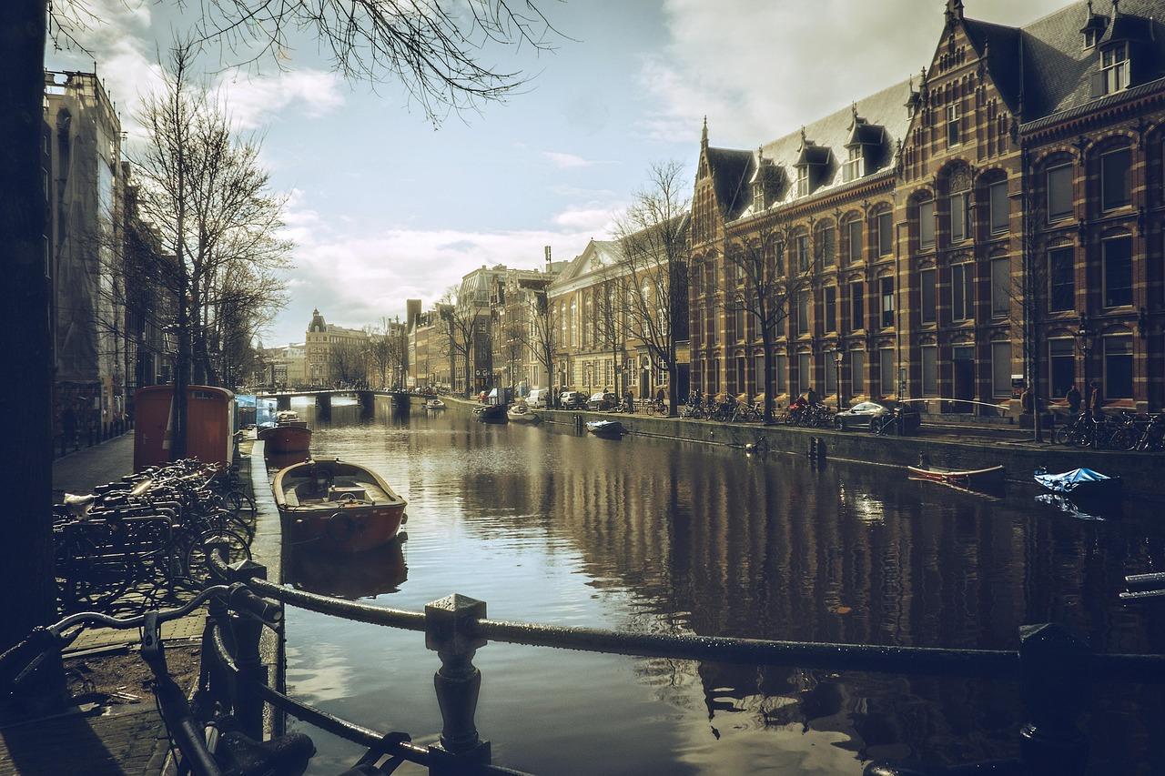 Piękny widok na Amsterdam
