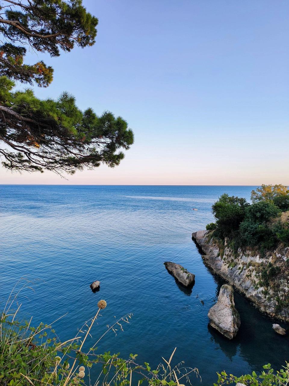 Ulcinj: jak dojechać i gdzie spać — przejrzysty plan?