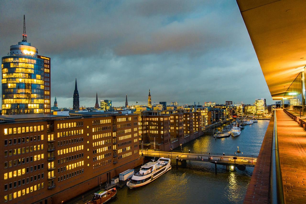 Widok z Energiebunker na Hamburg