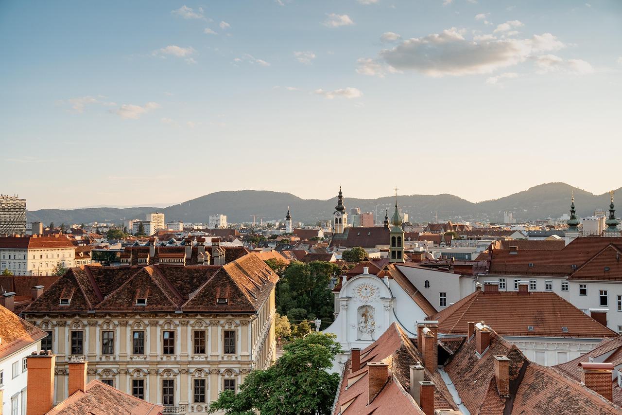 Śniadanie w Das Freiblick z widokiem na Graz