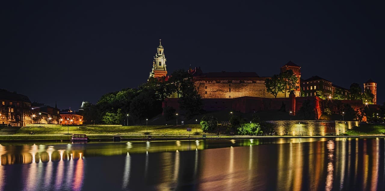 Widok na Wawel i Rynek w Krakowie