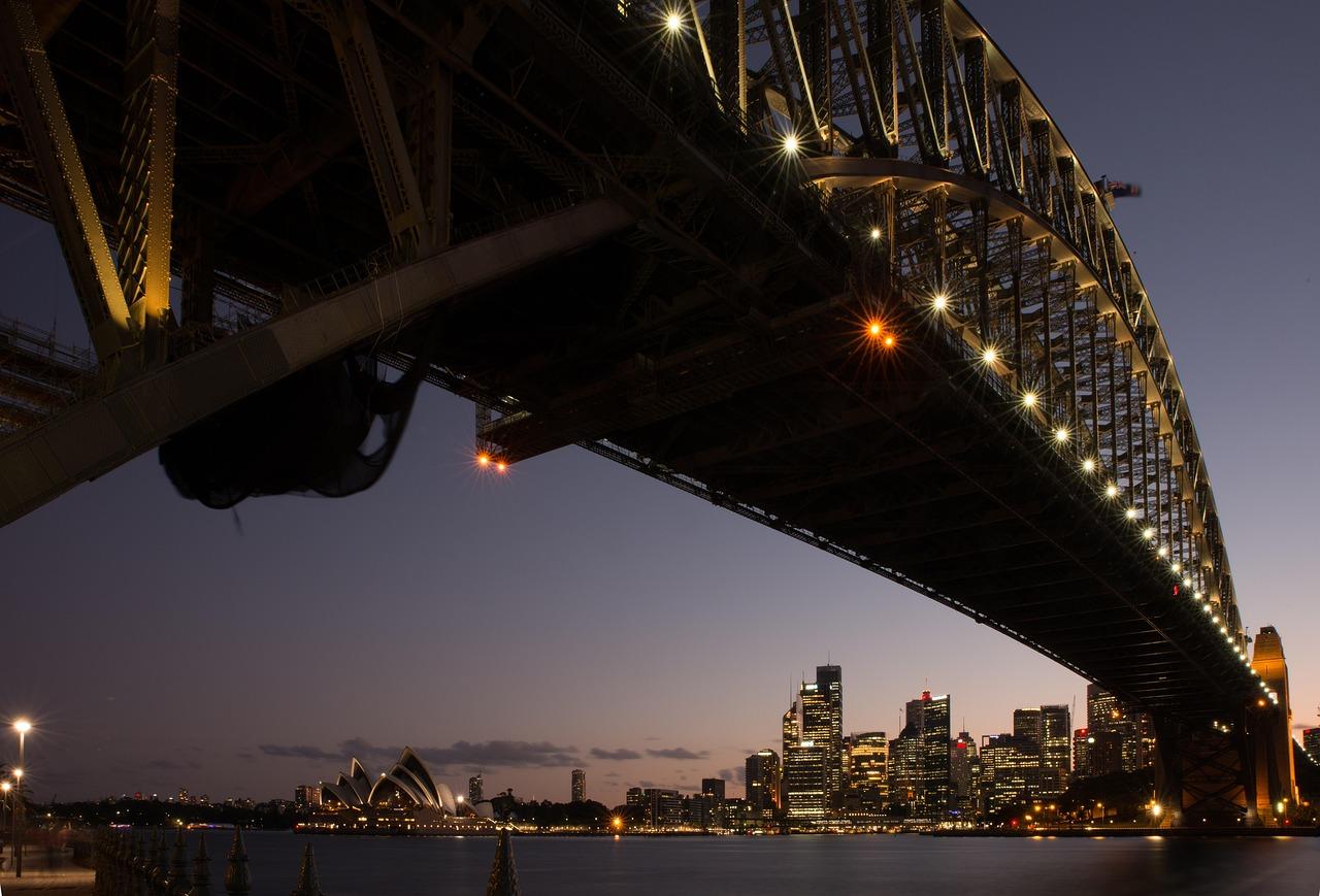 Widok na Sydney Opera House i Harbour Bridge