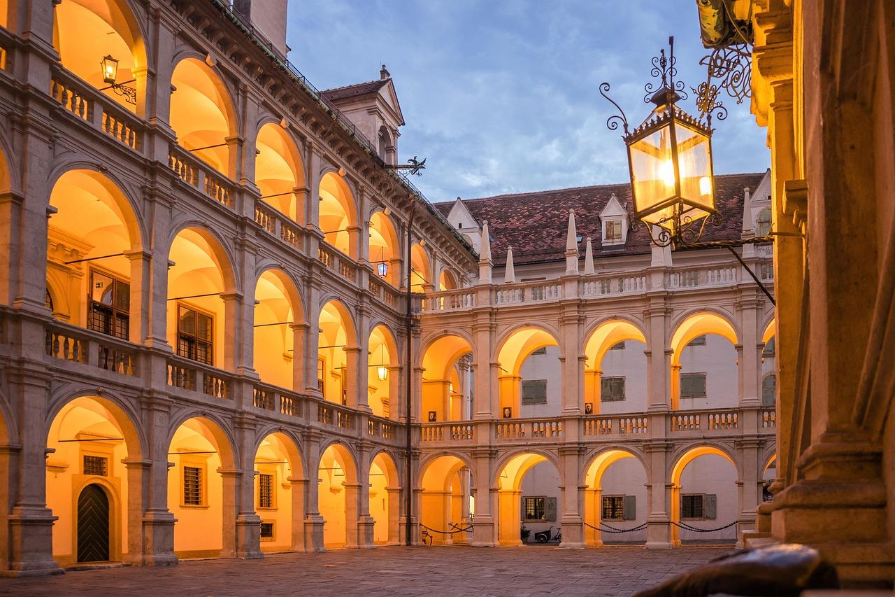 Graz: jak dojechać i gdzie spać — przejrzysty plan?