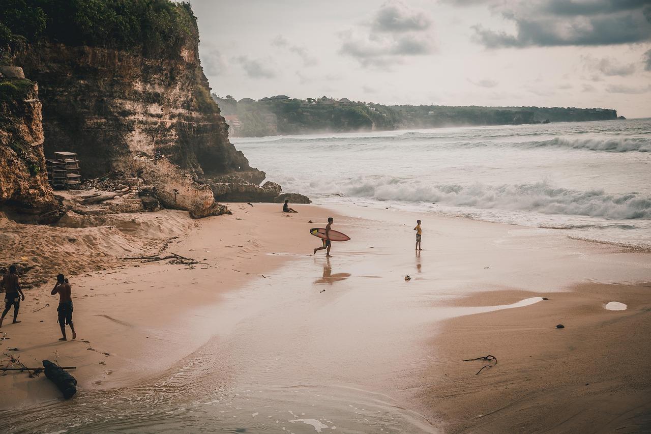 Zachód słońca w Uluwatu