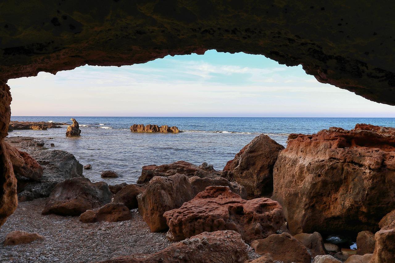 Widok na Jaskinie Green Grotto