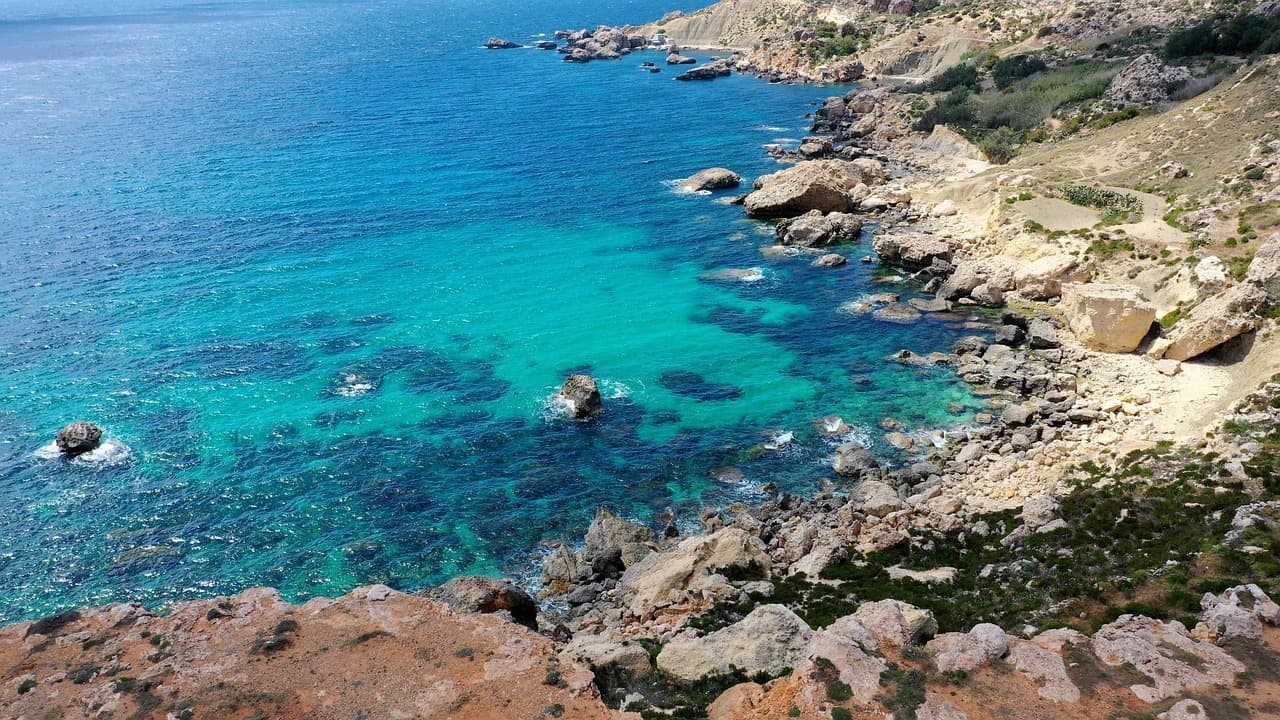 Plaża Golden Bay na Malcie