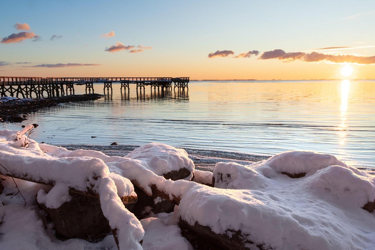 Widok na plażę w Naama Bay