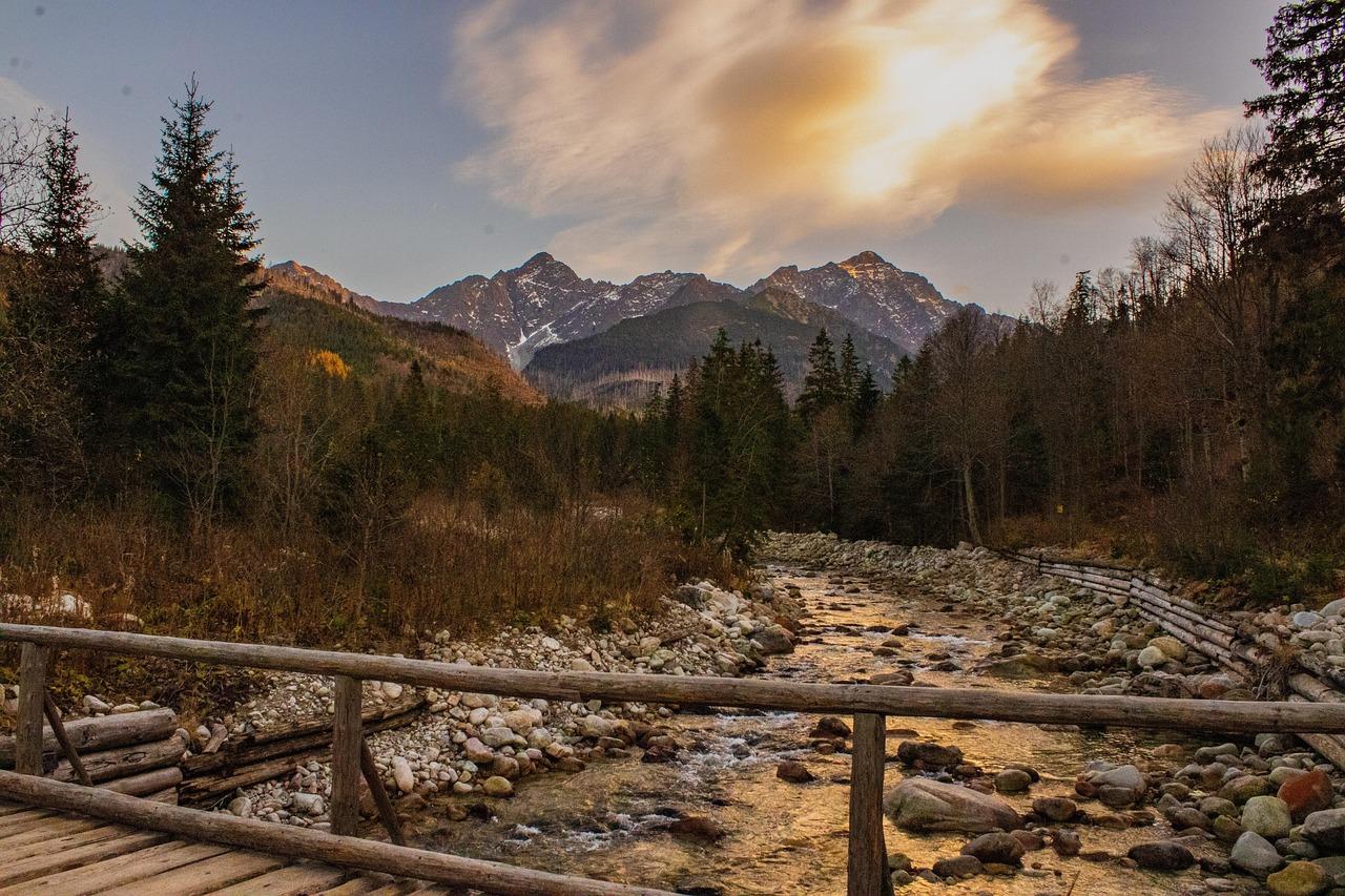 Zakopane: jak dojechać i gdzie spać — przejrzysty plan?