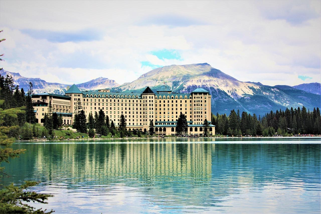 Luksusowy hotel Fairmont Banff Springs