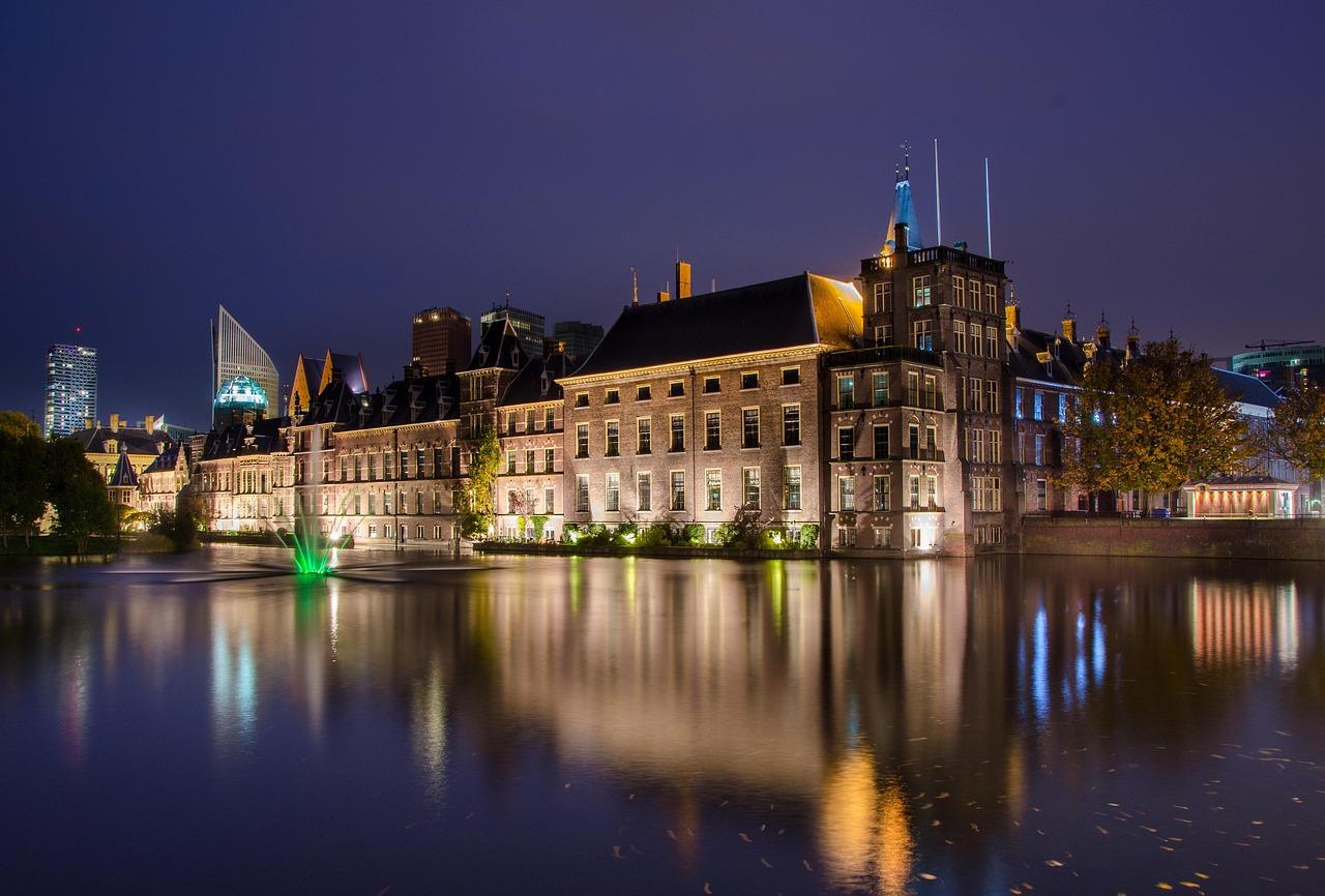 Widok na Binnenhof w Hagi